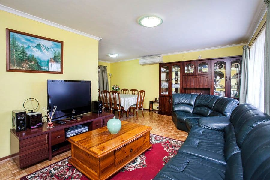 4 Banbury Crescent, Craigieburn VIC 3064, Craigieburn - Thumbnail 4