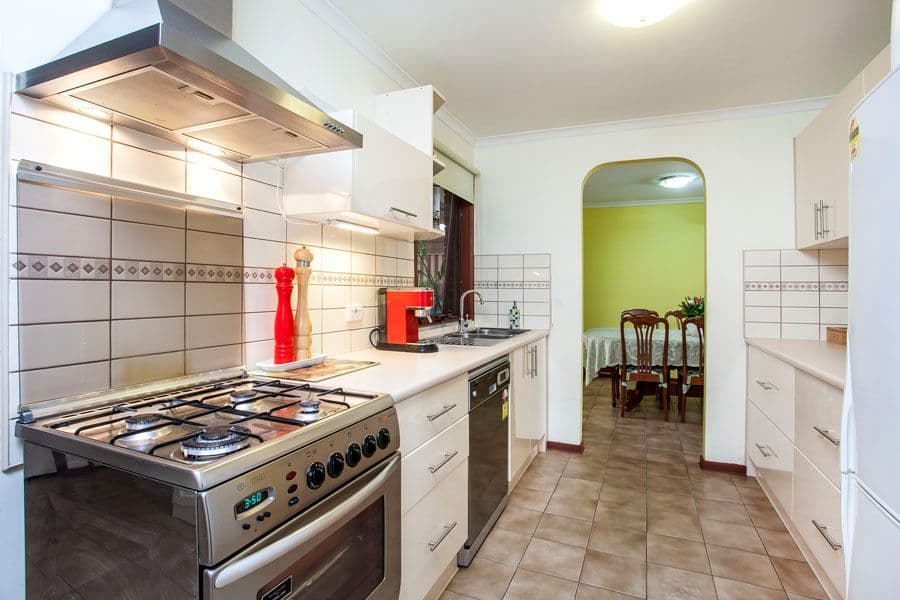 4 Banbury Crescent, Craigieburn VIC 3064, Craigieburn - Thumbnail 5