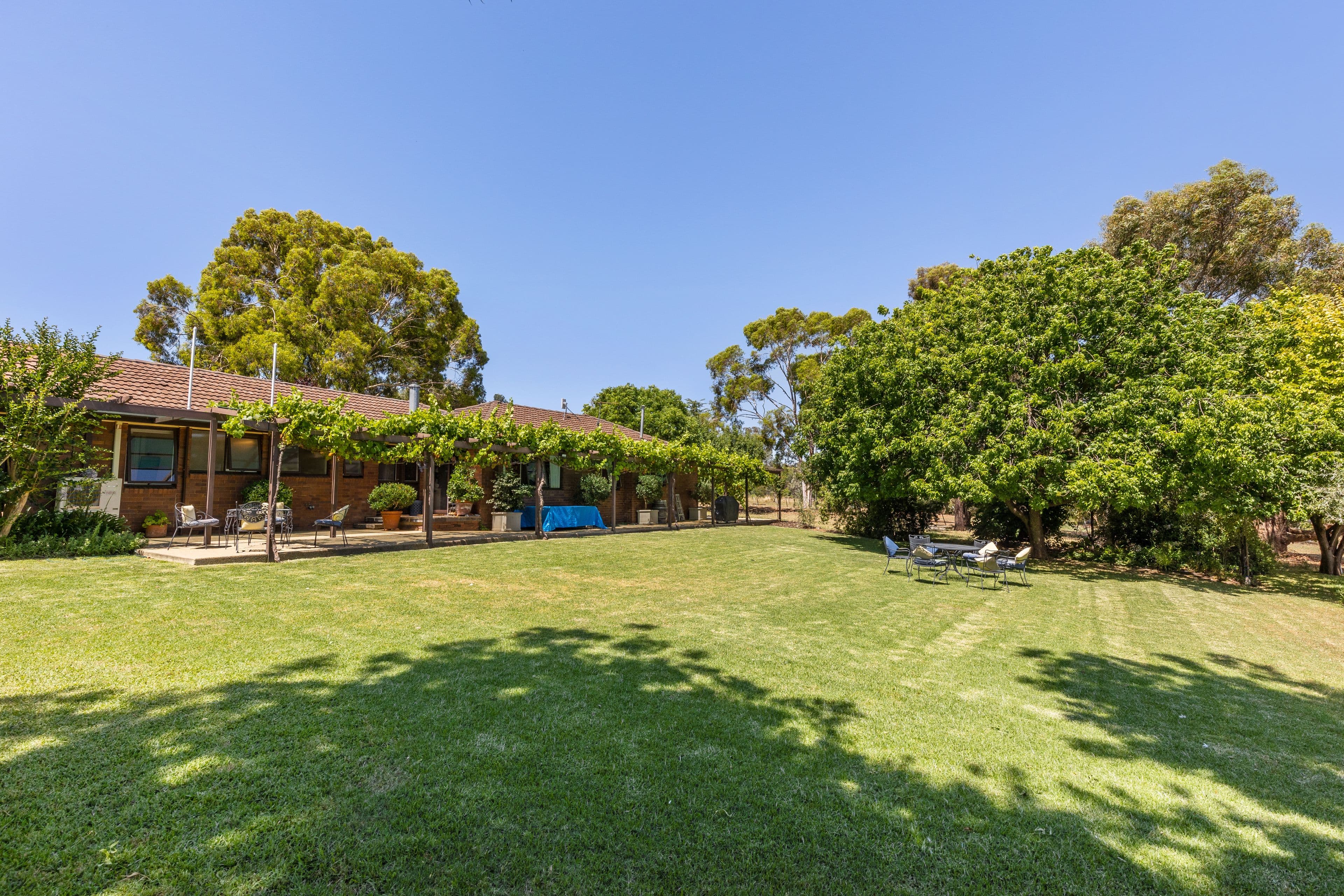 9 Poplar Road, Lake Albert NSW 2650, Lake Albert - Thumbnail 2
