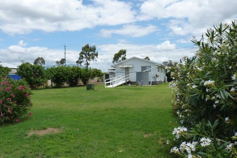8 Davidson Street, OAKEY QLD 4401, Oakey - Thumbnail 2