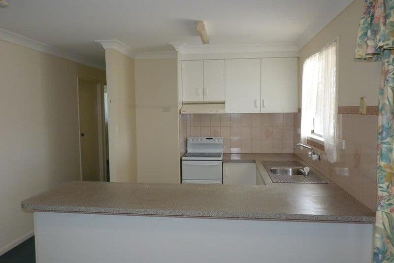 8 Davidson Street, OAKEY QLD 4401, Oakey - Thumbnail 3