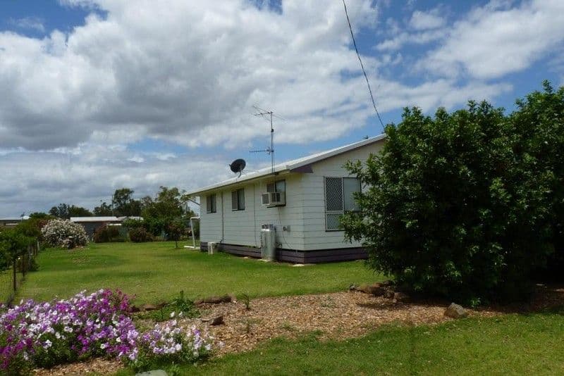 8 Davidson Street, OAKEY QLD 4401, Oakey - Thumbnail 8
