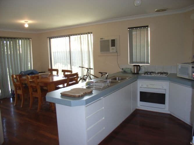 10 Portofino Turn, ELLENBROOK WA 6069, Ellenbrook - Thumbnail 3