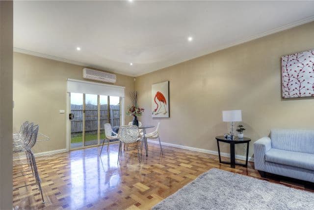 152 St Vigeons Road, Reservoir VIC 3073, Reservoir - Thumbnail 2