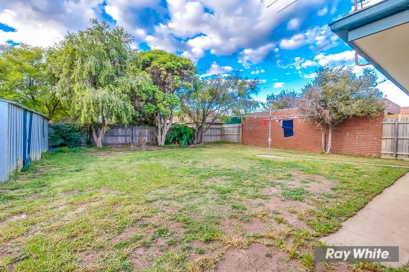12 Tudor Court, Hoppers Crossing VIC 3029, Hoppers Crossing - Thumbnail 2