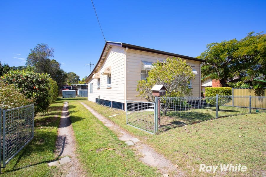 4 McDonald Street, BONGAREE QLD 4507, Bongaree - Thumbnail 4
