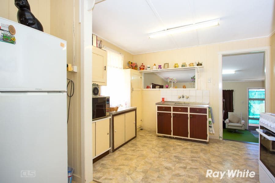 4 McDonald Street, BONGAREE QLD 4507, Bongaree - Thumbnail 6