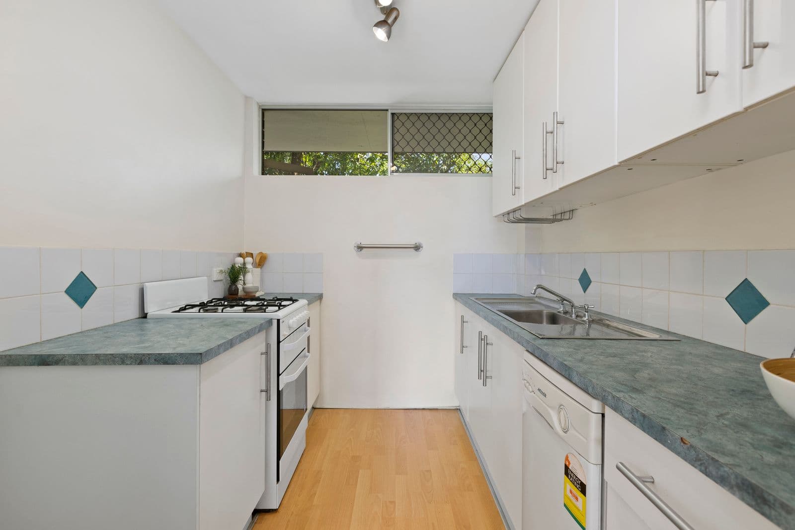 54 Kingsley Parade, Yeronga QLD 4104, Yeronga - Thumbnail 4