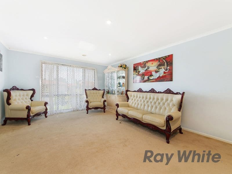11 Saltmarsh Place, Cairnlea VIC 3023, Cairnlea - Thumbnail 2