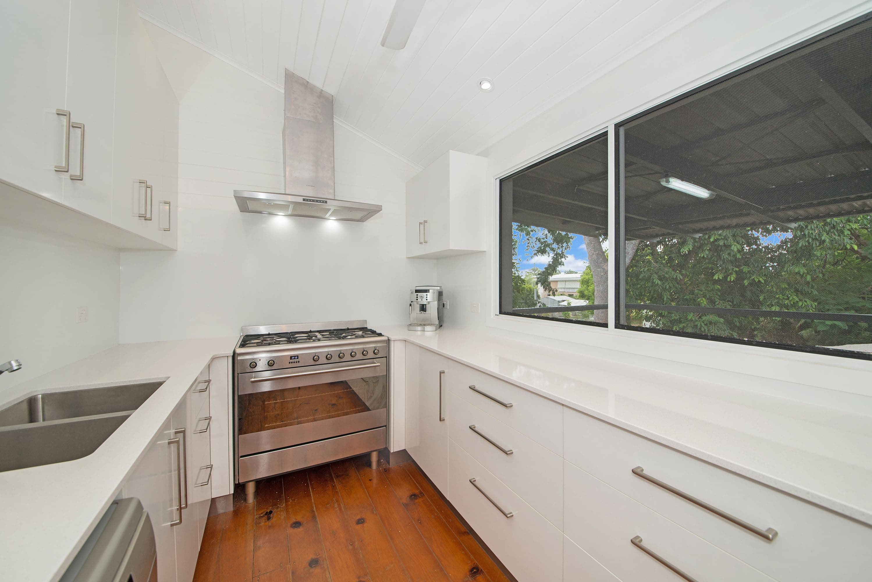 115 Twelfth Avenue, Railway Estate QLD 4810, Railway Estate - Thumbnail 6