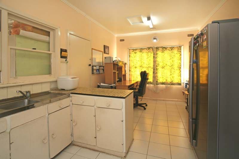 5  Hinkler Road, GLEN WAVERLEY VIC 3150, Glen Waverley - Thumbnail 4