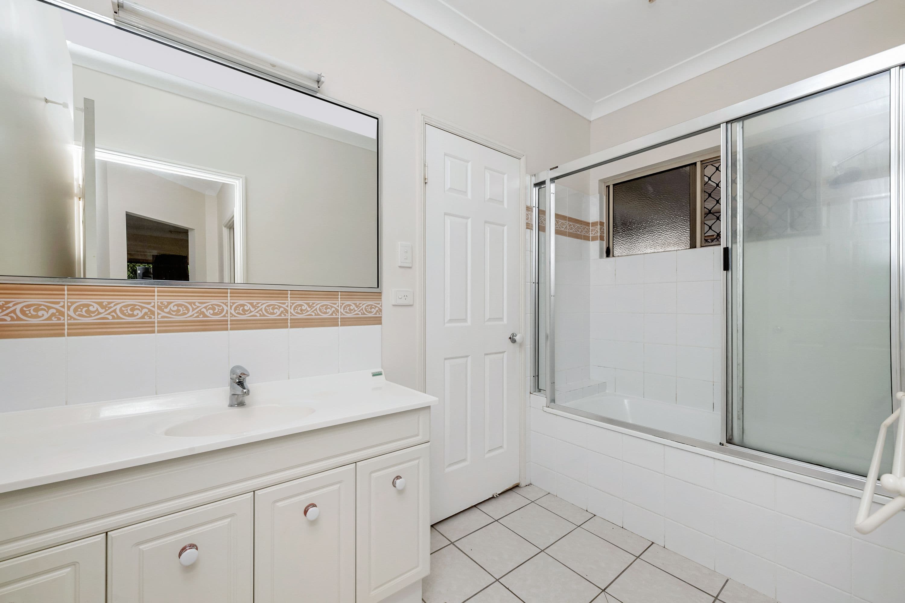 13 Southern Cross Circuit, DOUGLAS QLD 4354, Douglas - Thumbnail 6