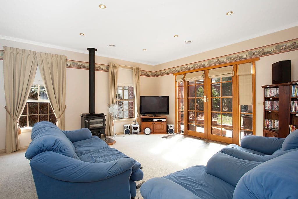2 Melanesia Court, WARRNAMBOOL VIC 3280, Warrnambool - Thumbnail 3