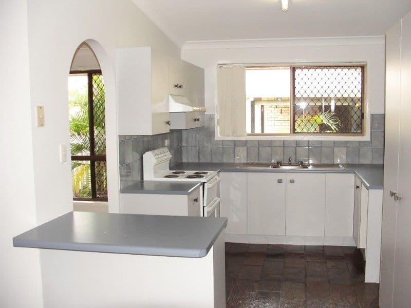 10 Lorrikeet Court, NORMAN GARDENS QLD 4701, Norman Gardens - Thumbnail 2