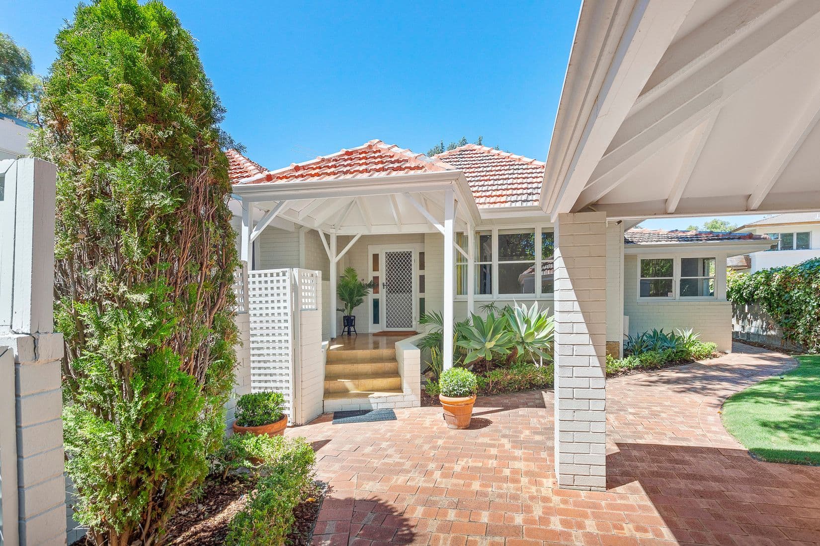 66 Hobbs Avenue, Dalkeith WA 6009, Dalkeith - Thumbnail 3