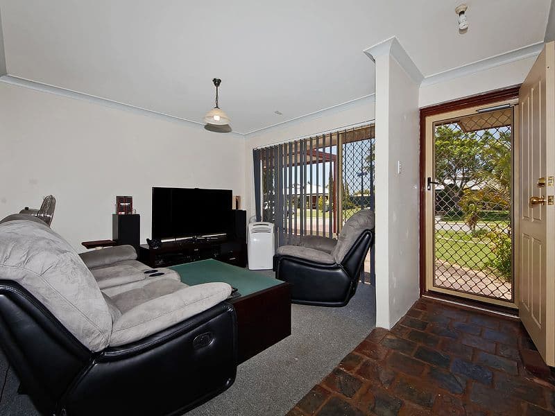 6 Wills Court, COOLOONGUP WA 6168, Cooloongup - Thumbnail 3