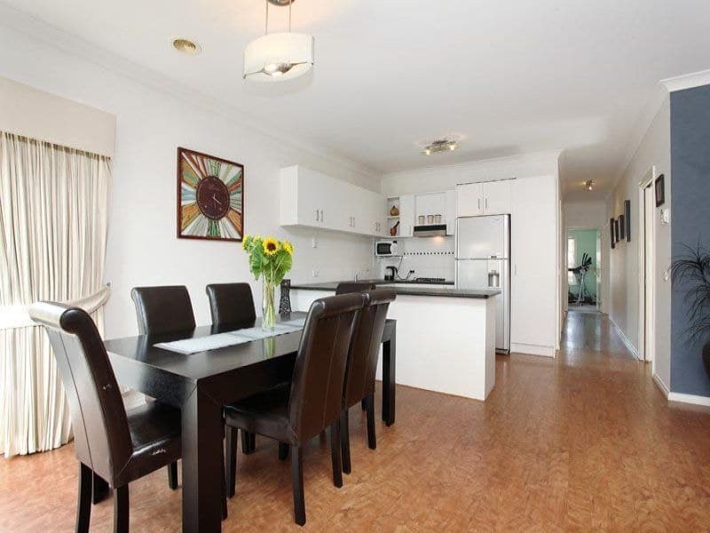 12 Conder Place, Caroline Springs - Thumbnail 4