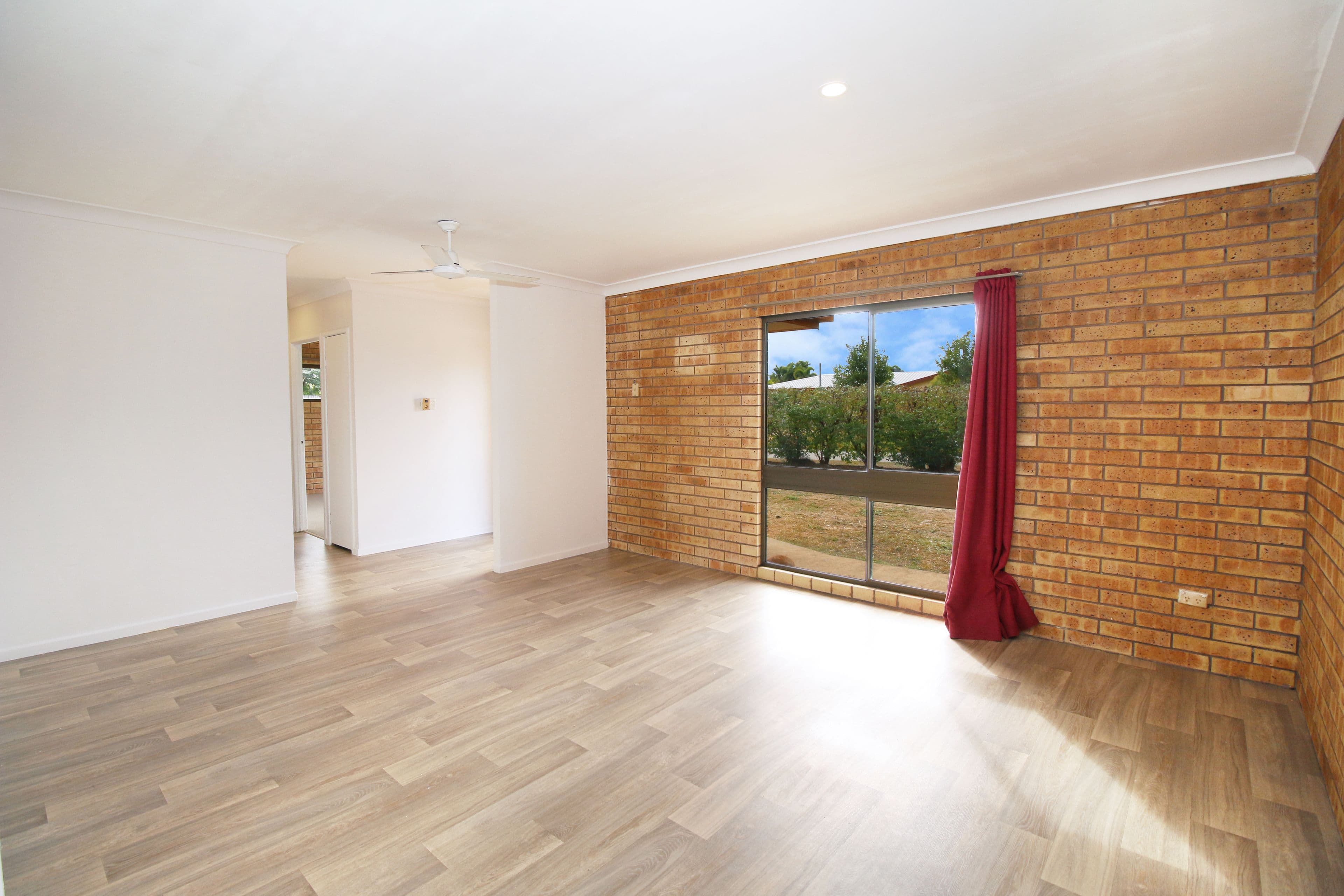 10 Cobham Crescent, Kirwan QLD 4817, Kirwan - Thumbnail 2