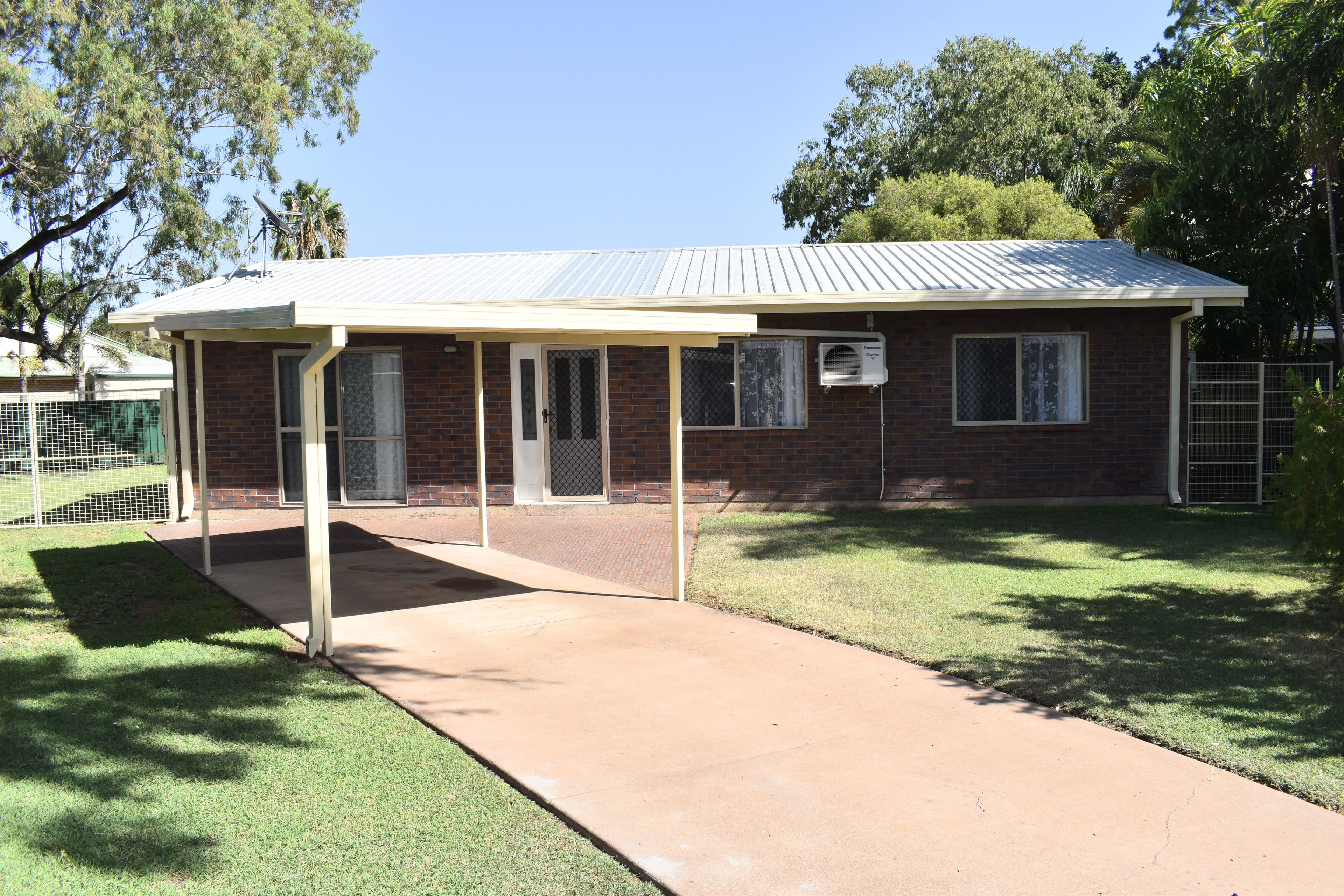 34 Dawn Crescent, Emerald QLD 4720, Emerald - Image 1