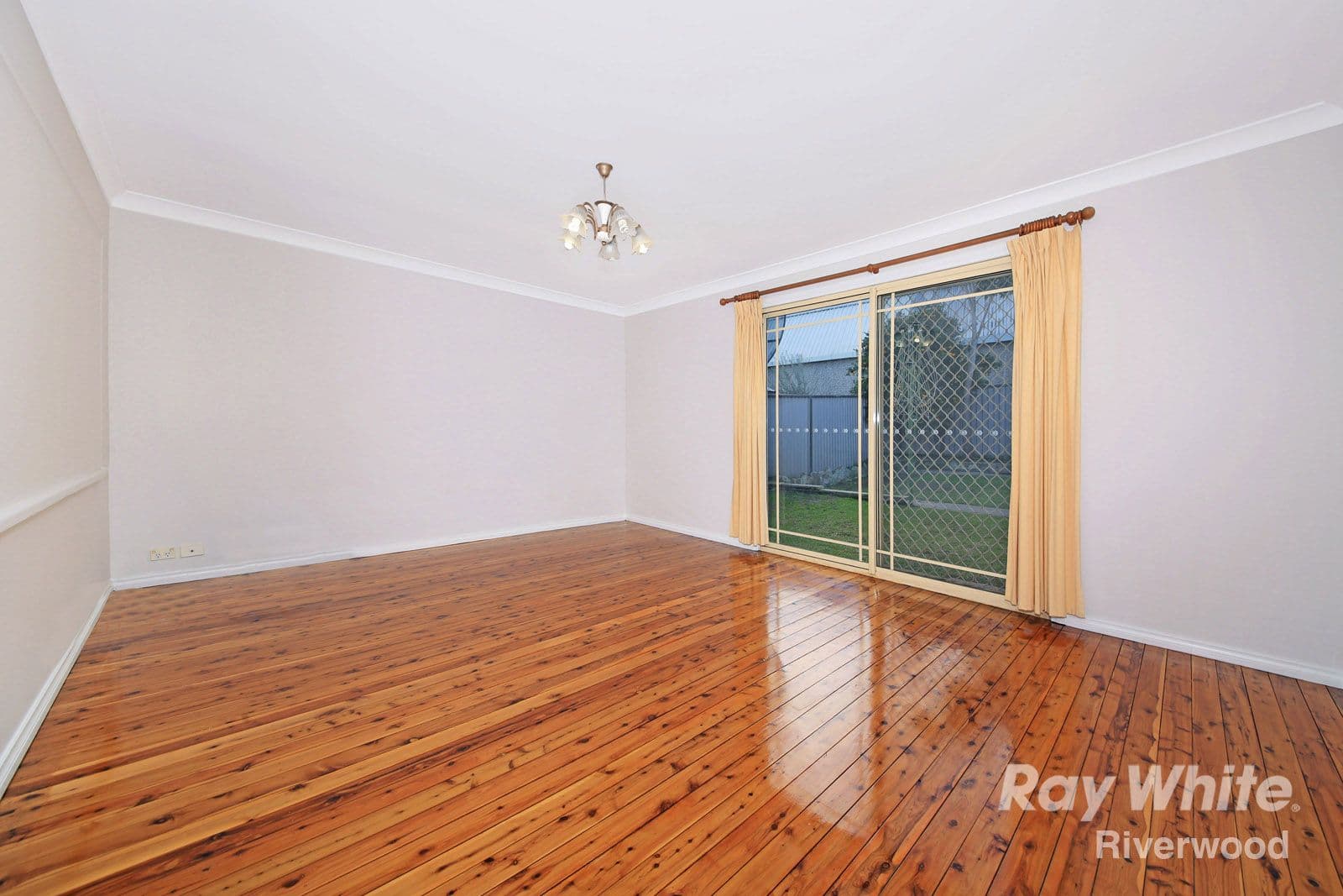 15 Parkland Avenue, Punchbowl NSW 2196, Punchbowl - Thumbnail 4