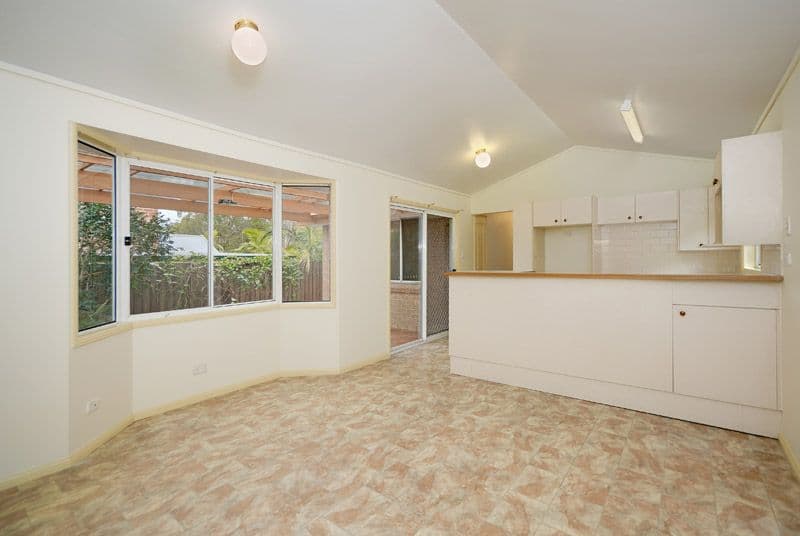 4 Arnold Place, MENAI NSW 2234, Menai - Thumbnail 2