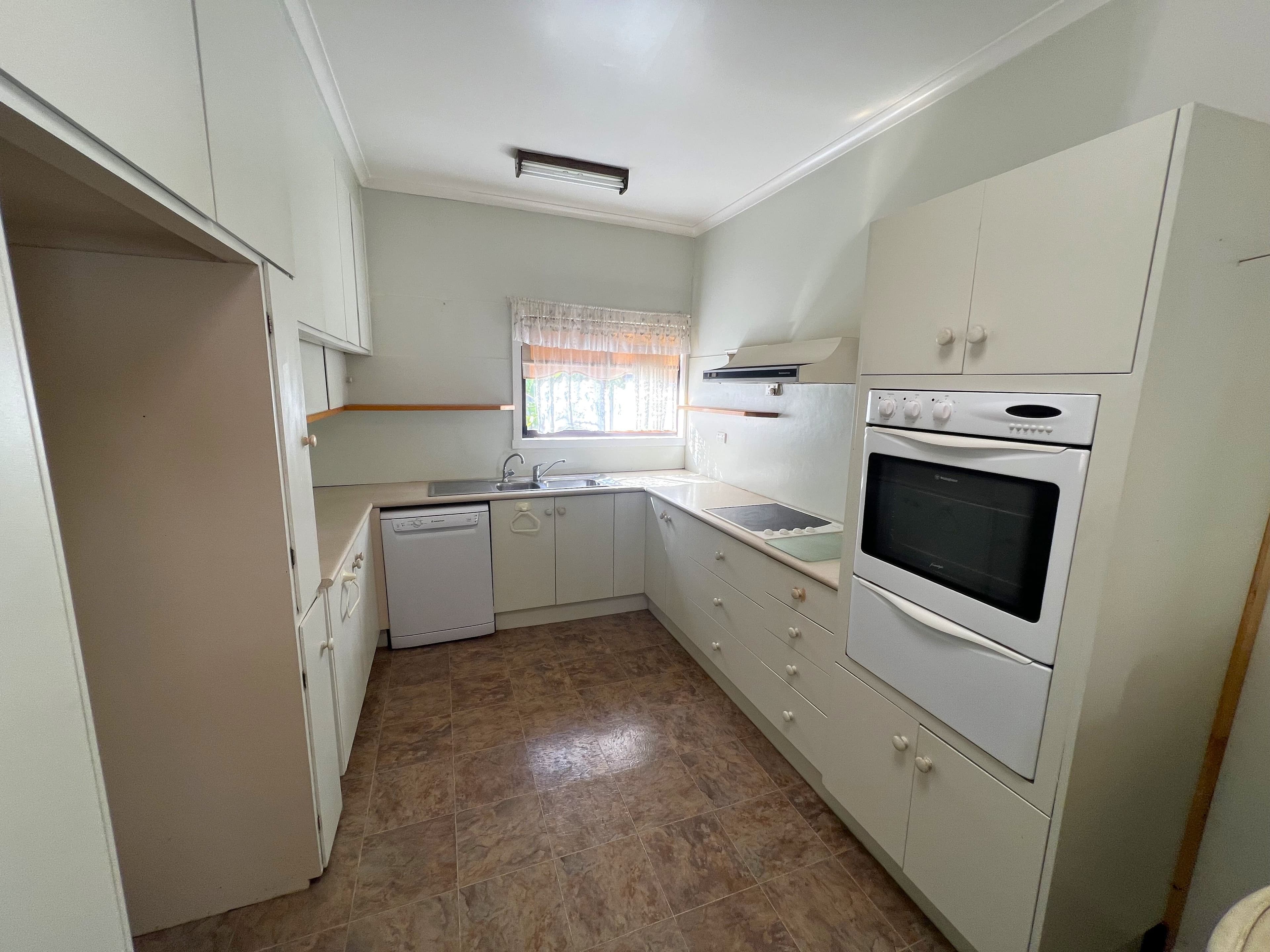 408 Charlotte Street, Deniliquin NSW 2710, Deniliquin - Thumbnail 3