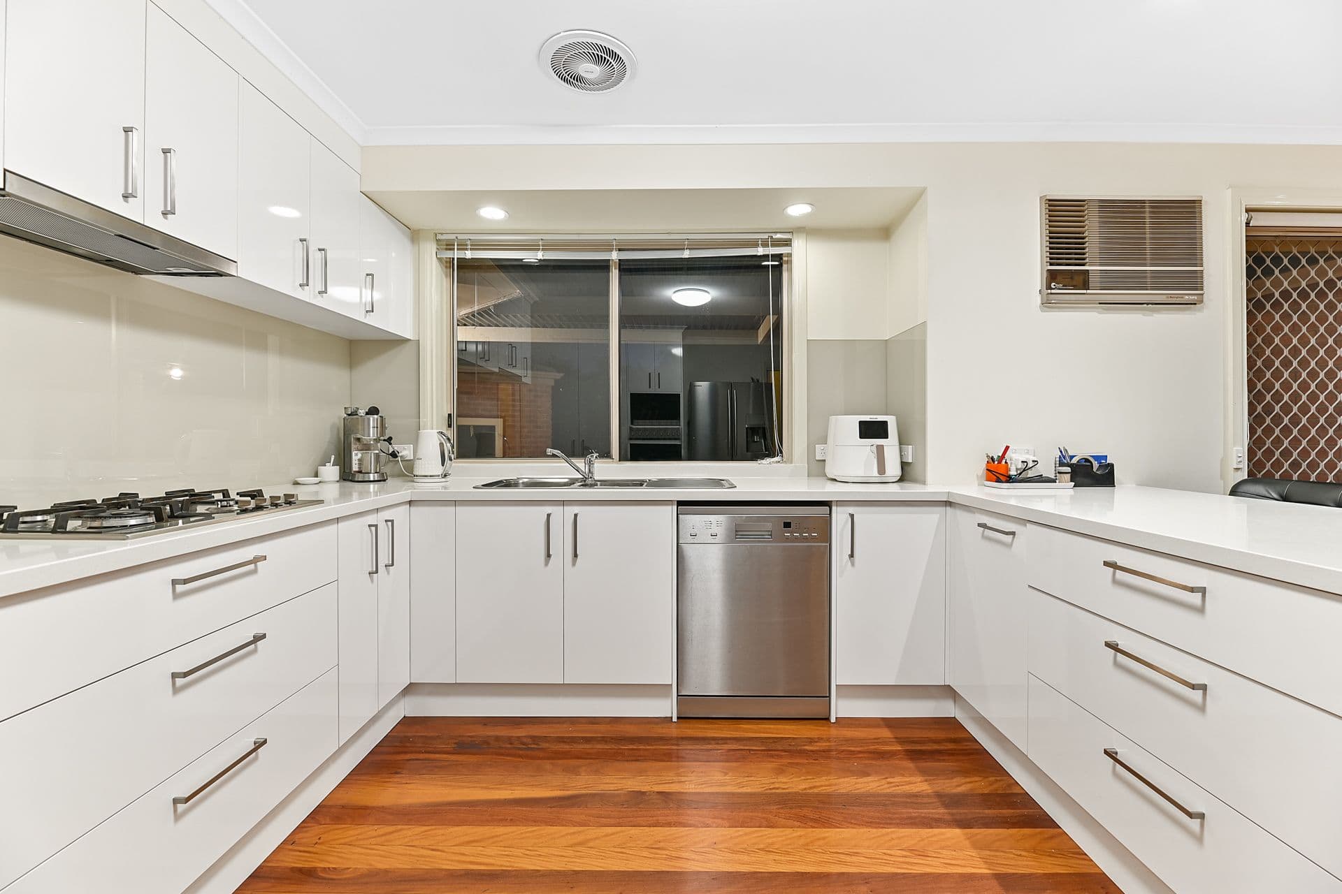 5 Renmark Court, Berwick VIC 3806, Berwick - Thumbnail 3