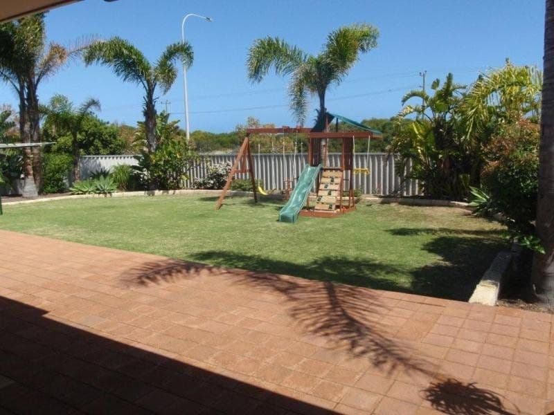 38 Seaview Boulevard, WANDINA WA 6530, Wandina - Thumbnail 2