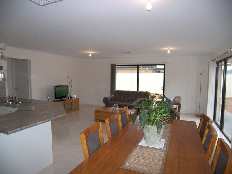 3 Manilla Street, MUNNO PARA WEST SA 5115, Munno Para West - Thumbnail 3
