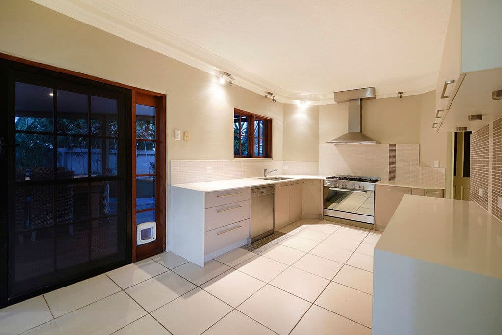 17 Dunbarton Avenue, Sorrento QLD 4217, Sorrento - Thumbnail 6