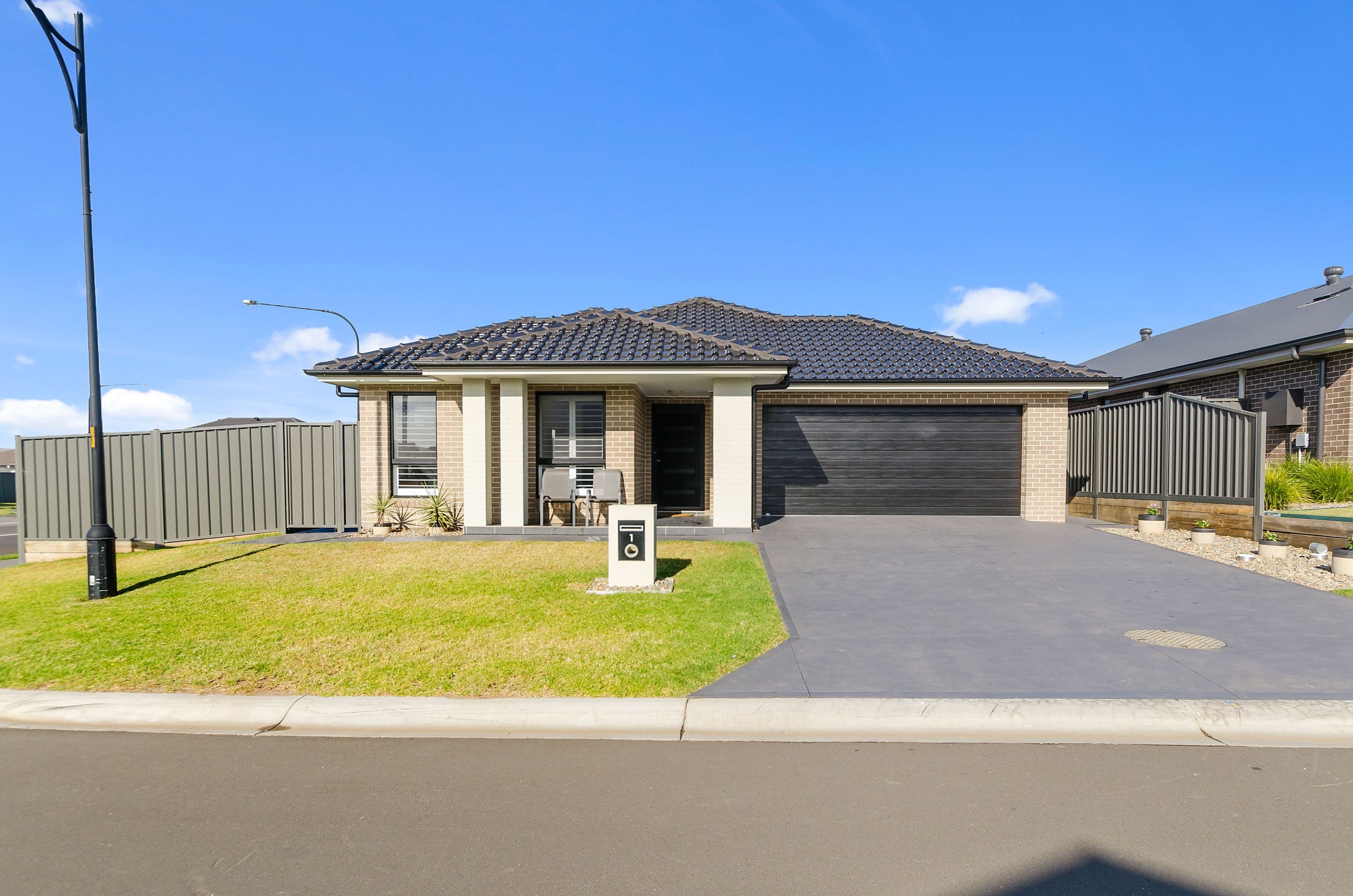 1 Tallawarra Crescent, Haywards Bay - Image 1