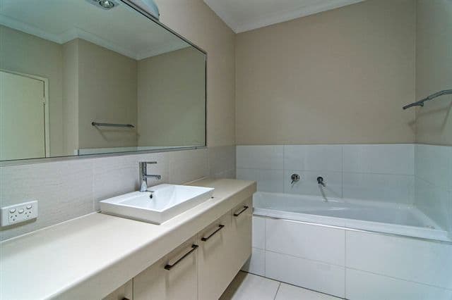 Unit 1, 38 Victory Street, NEWTOWN QLD 4350, Newtown - Thumbnail 6