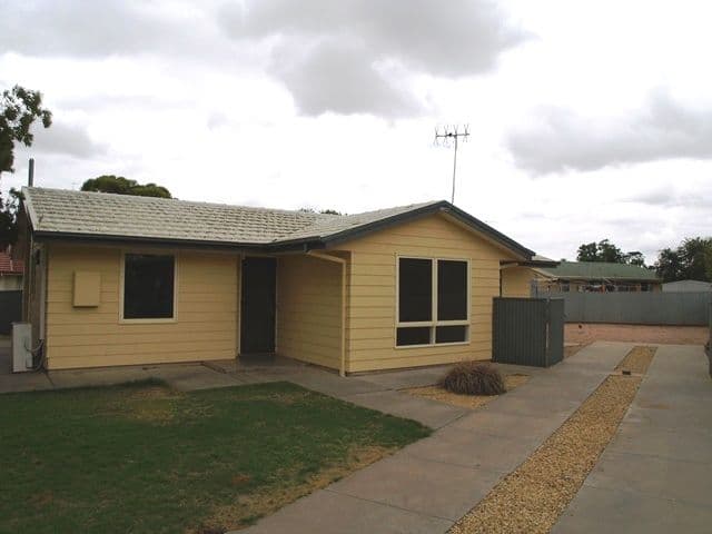 6 Tiller Crescent, WAIKERIE SA 5330, Waikerie - Image 1