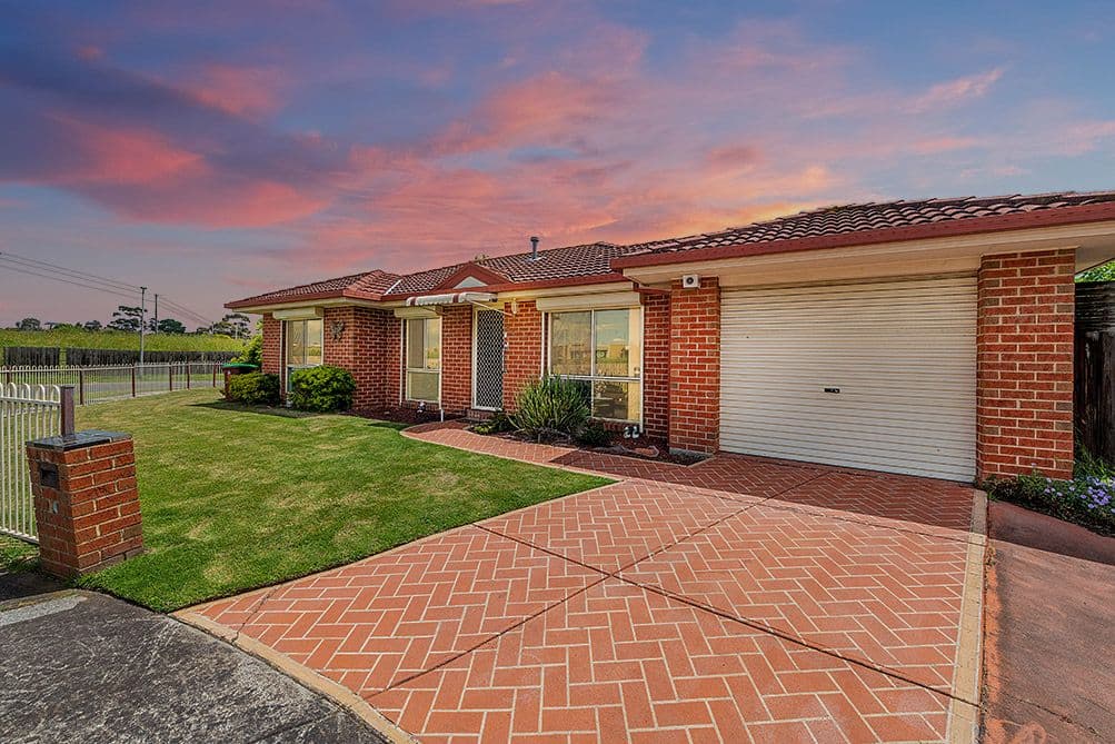 22 Seacombe Place, Cranbourne VIC 3977, Cranbourne - Thumbnail 3