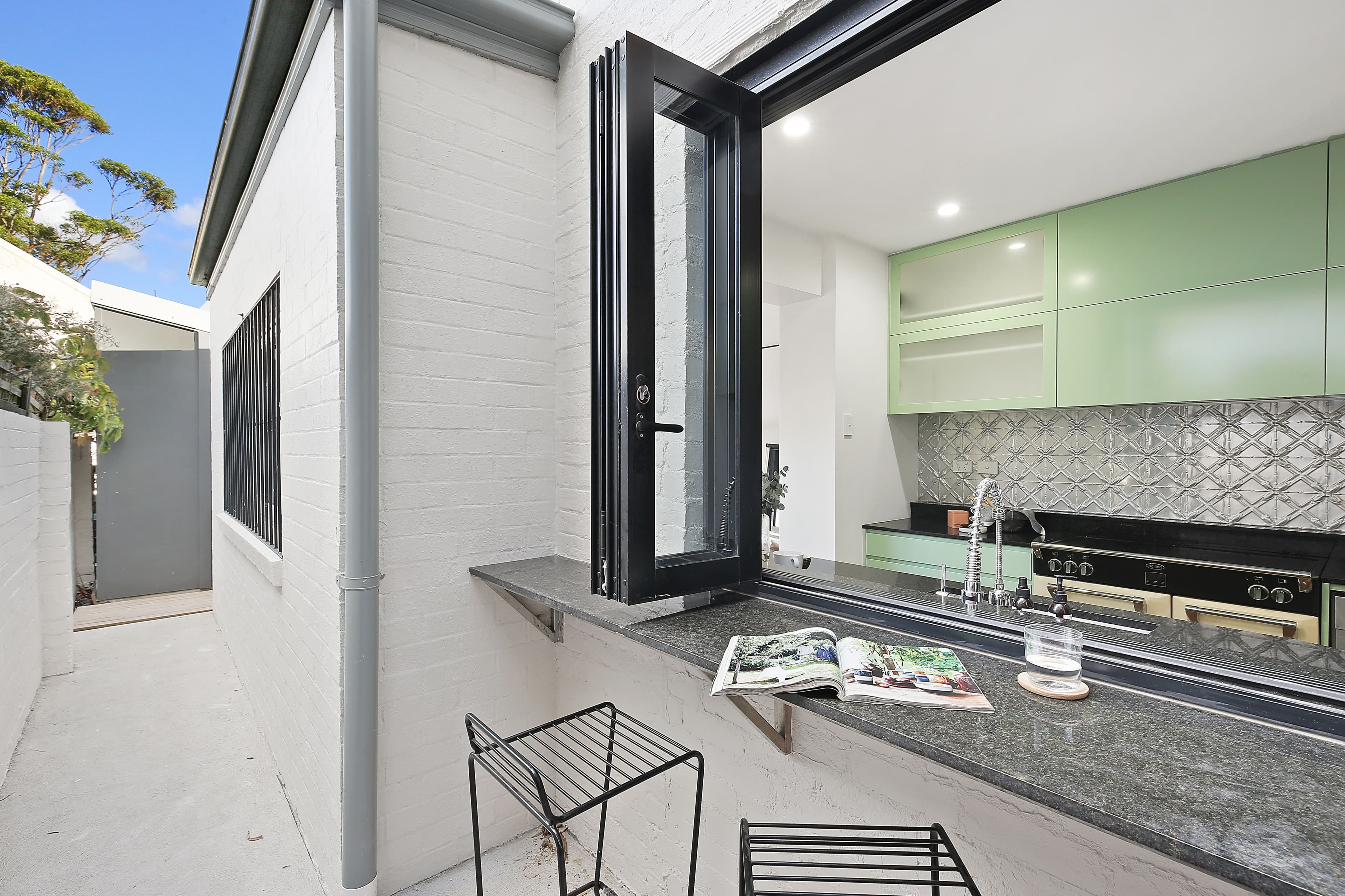 3 St John Street, Newtown - Thumbnail 6