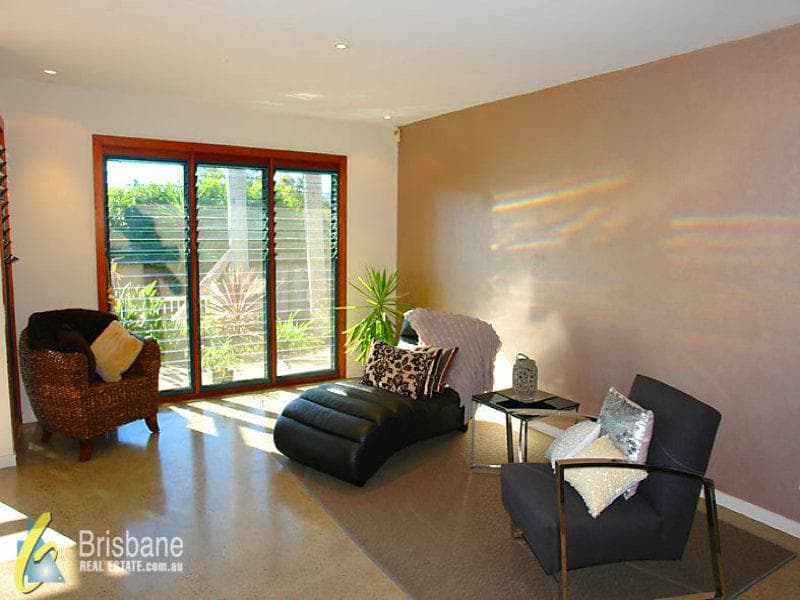 14 Roxburgh Street,  Kenmore, Kenmore - Thumbnail 4