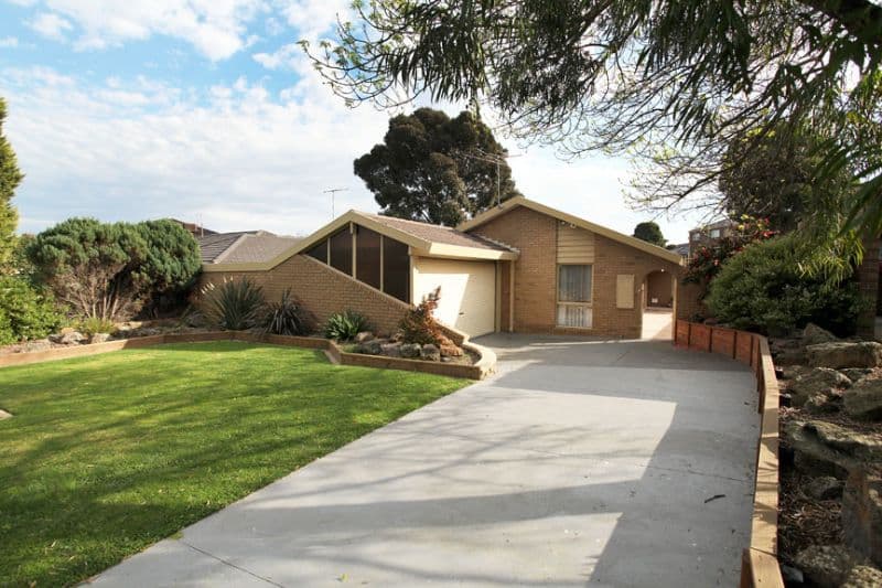 135 Whites Lane, WHEELERS HILL VIC 3150, Wheelers Hill - Image 1