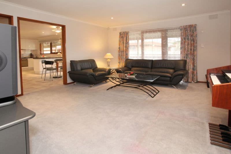 135 Whites Lane, WHEELERS HILL VIC 3150, Wheelers Hill - Thumbnail 4