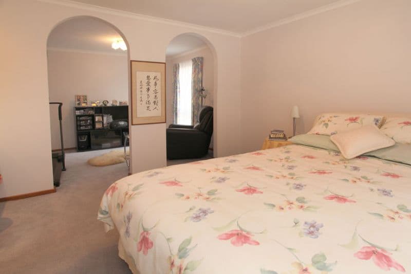 135 Whites Lane, WHEELERS HILL VIC 3150, Wheelers Hill - Thumbnail 8