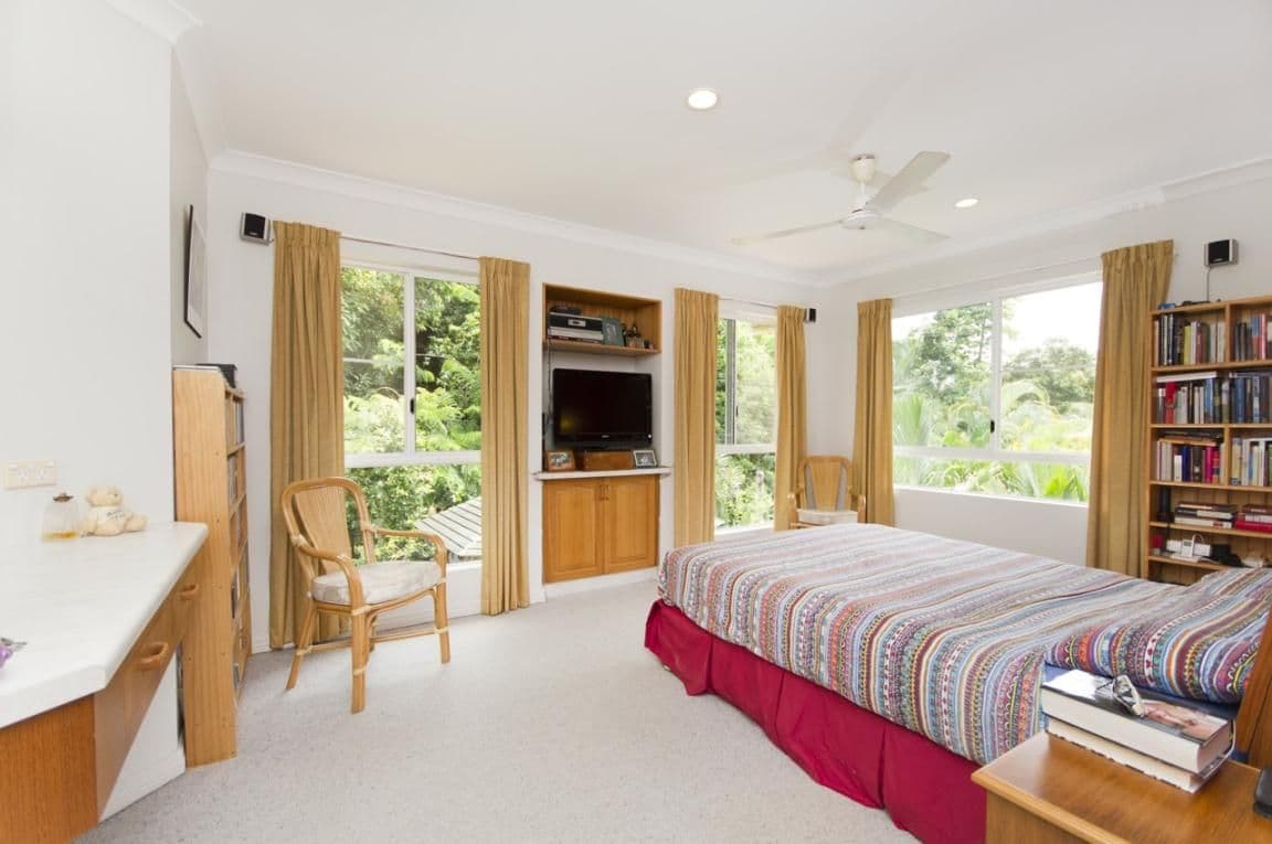 12 Forum Close, MOOROOBOOL QLD 4870, Mooroobool - Thumbnail 6