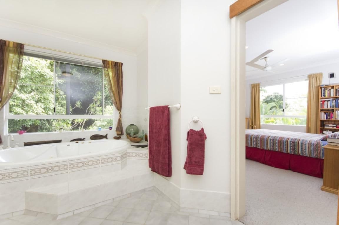12 Forum Close, MOOROOBOOL QLD 4870, Mooroobool - Thumbnail 7