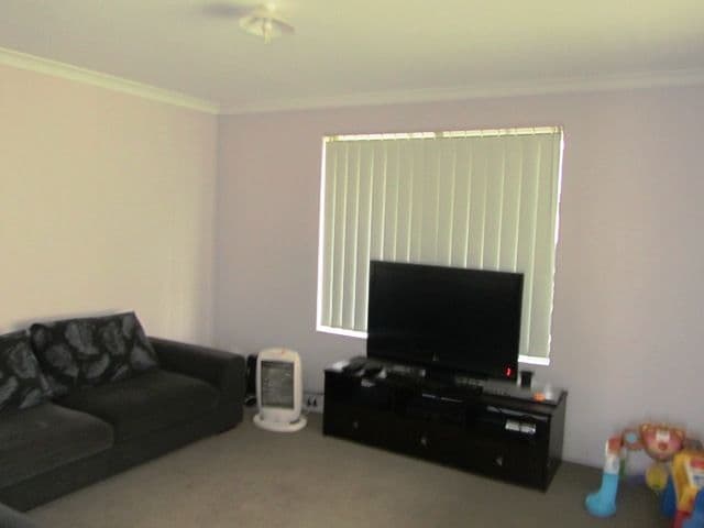 7 Kalbarri Crescent, BERTRAM WA 6167, Bertram - Thumbnail 3