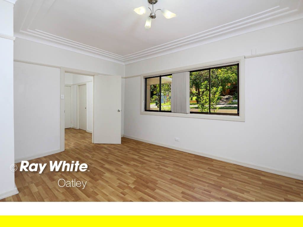 10 Ballantyne Road, MORTDALE NSW 2223, Mortdale - Thumbnail 3
