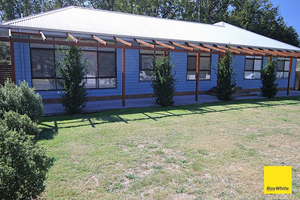 8 Rutledge Street, Bungendore - Image 1