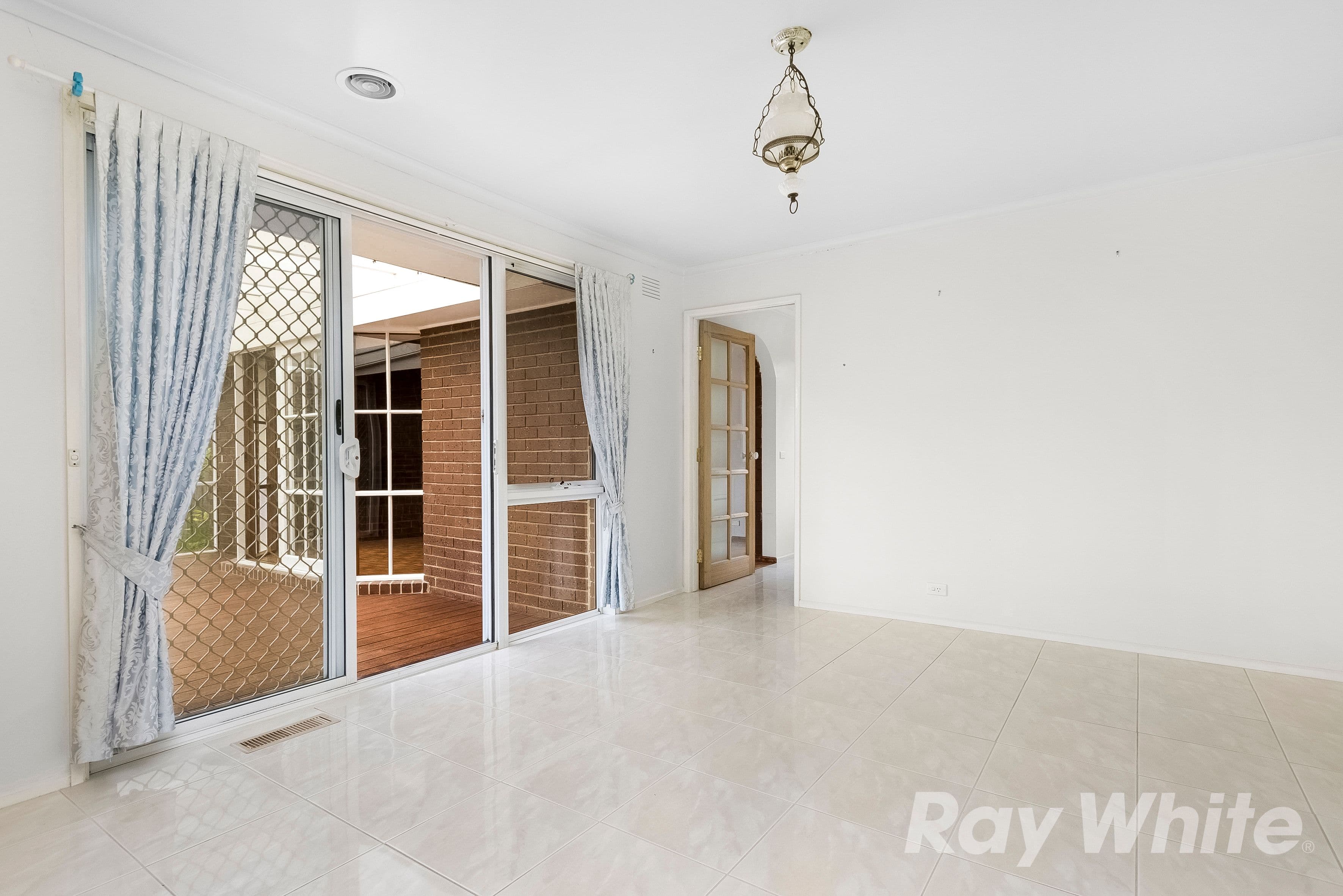 17 Mavista Avenue, Glen Waverley VIC 3150, Glen Waverley - Thumbnail 5