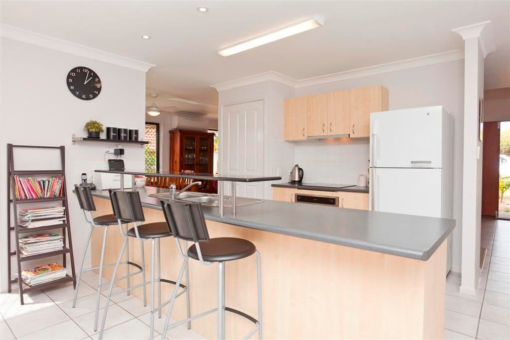 7 Manor Crescent, WAKERLEY QLD 4154, Wakerley - Thumbnail 7