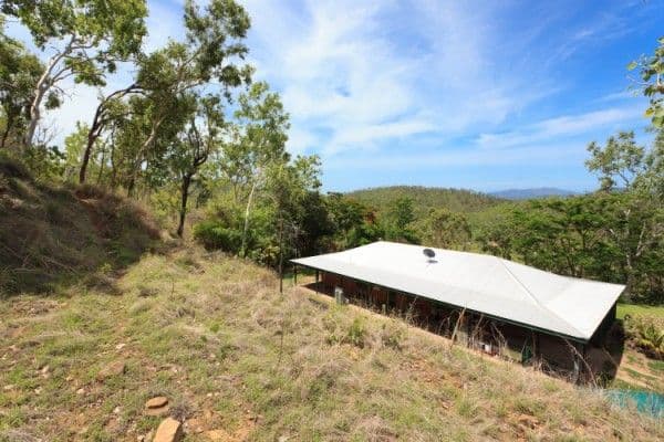 29 Mt Elliot Drive, ALLIGATOR CREEK QLD 4816, Alligator Creek - Thumbnail 2