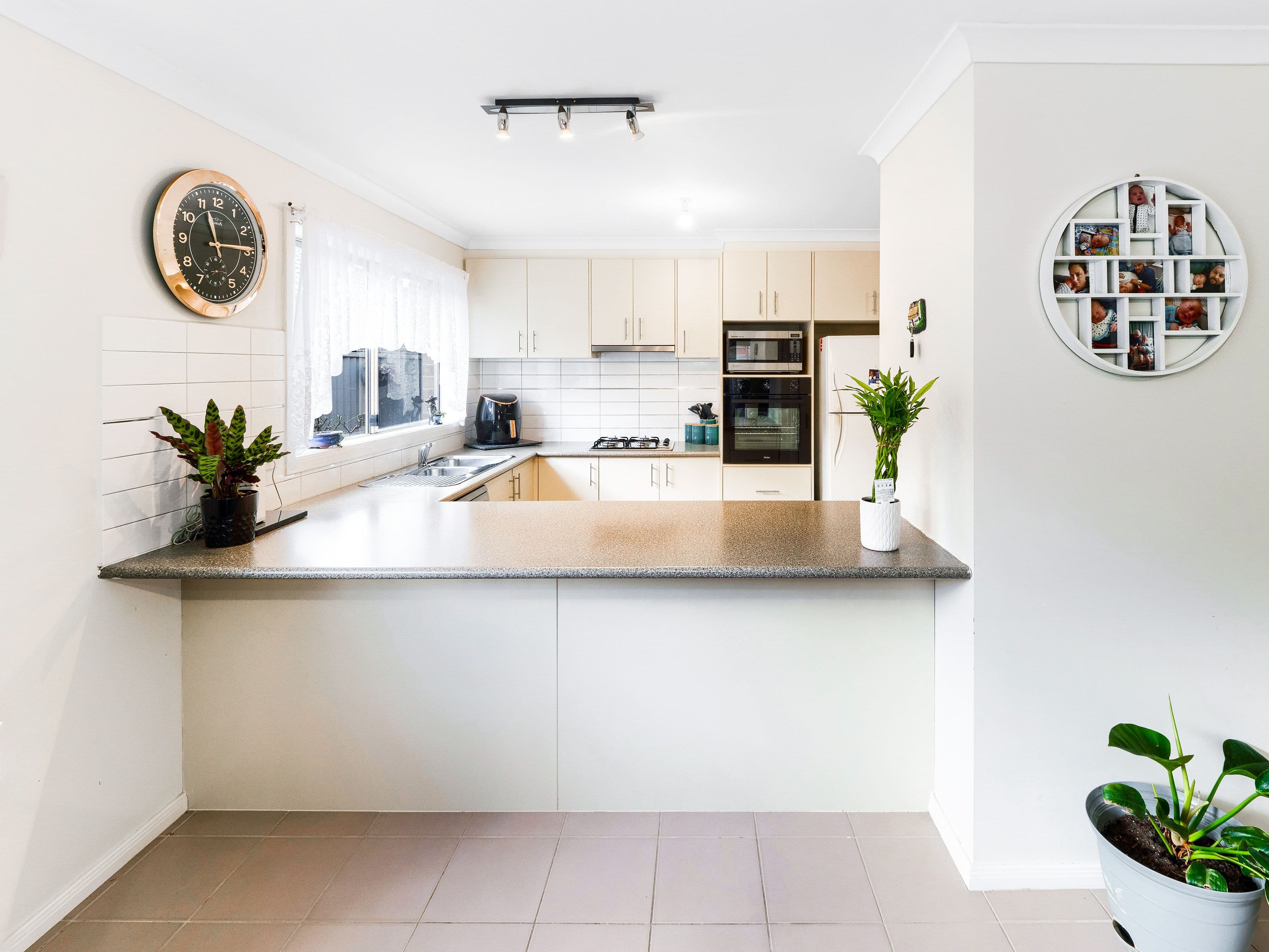 91 Broad Oak Drive, Cranbourne East VIC 3977, Cranbourne East - Thumbnail 2