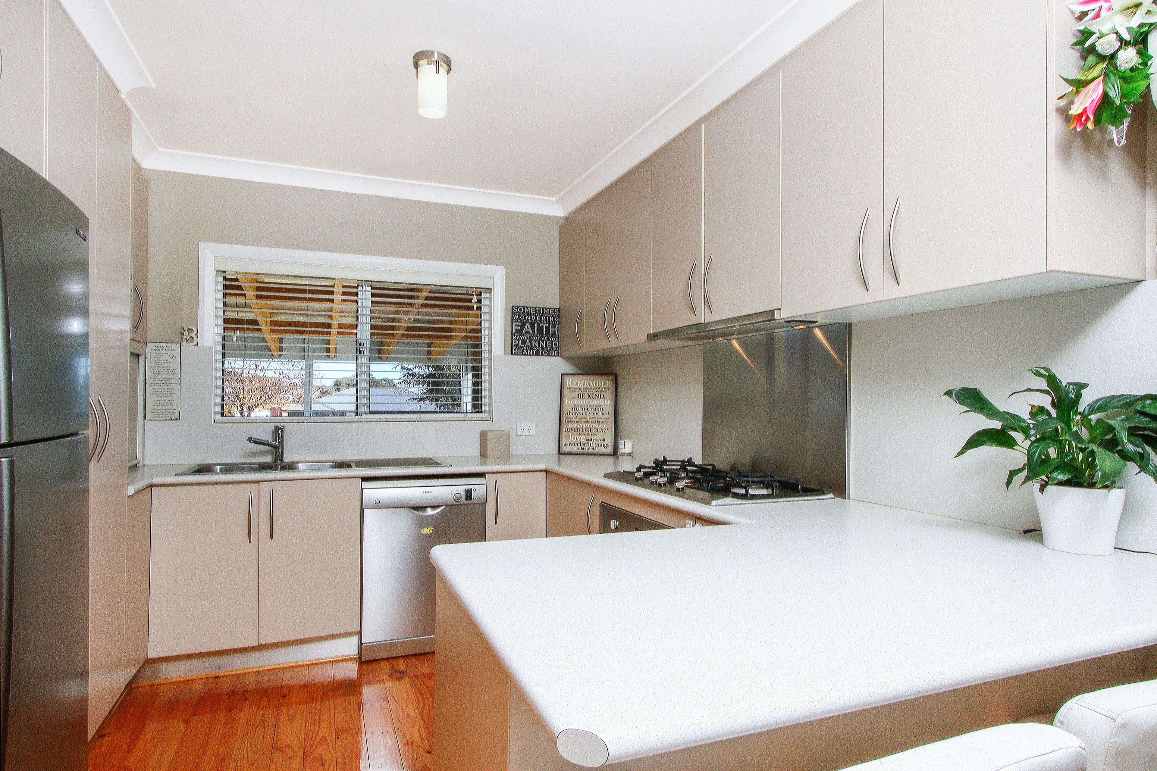 36 Renshaw Street, Goulburn - Thumbnail 2