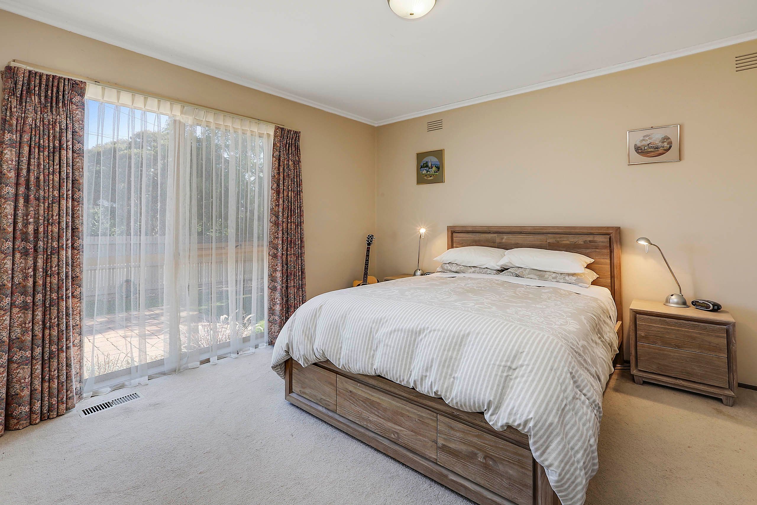 19 Northam Avenue, Highton VIC 3216, Highton - Thumbnail 2